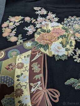 Černé dámské kimono Tomesode