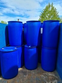 PLASTOVÉ SUDY cca 200L, POUZE OD SIRUPU