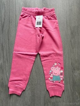 Nové tepláky prasatko peppa