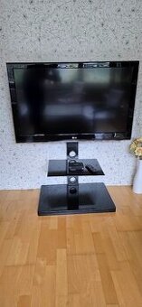 Prodám TV+stojan+set-top box