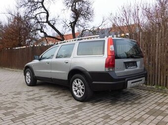 Volvo XC 70 Cross Country AWD D5,,manual,PĚKNÝ