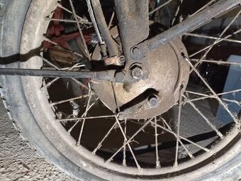 Koupím přední kolo jako je na fotce