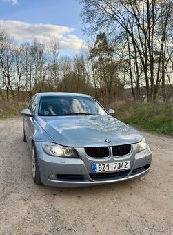 BMW e90 325i