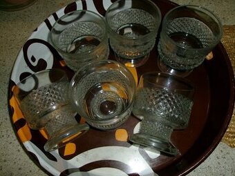 skleničky,hrnky