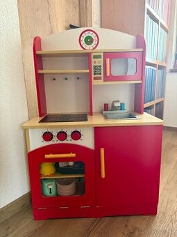 Dřevěná kuchyňka pro děti