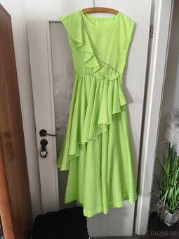 Společenské retro šaty