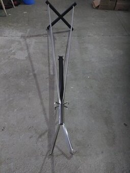 věšák nerez na odložení