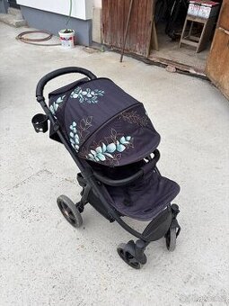 Sportovní kočár Lionelo - černý