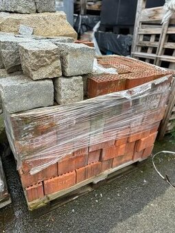 Cihly příčné, děrované- stavební materiál