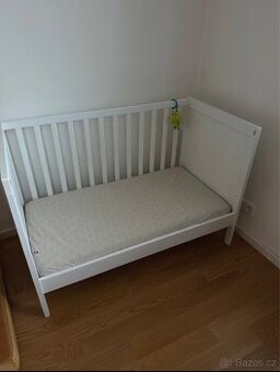 Dětská postýlka Ikea a matrace Träumeland