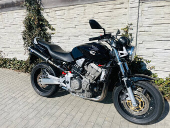 Honda CB 900 F Hornet r.v.2003 najeto 47tis km náhradní díly