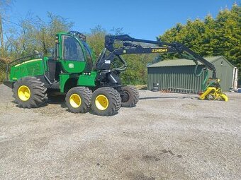 Harvestor JOHN DEERE 1070E