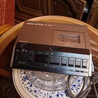 vintage magnetofon