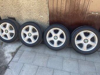 Alu s pneu Fabia 2,195/65/15