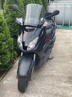 Yamaha XMAX 125