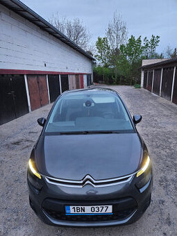 Citroen C4 picasso 1.6HDi 85 kw r.v.2013 Nová STK