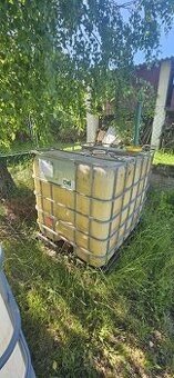Nádrž na vodu 1000l, IBC kontejner