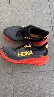 HOKA trailová obuv v. 42 2/3
