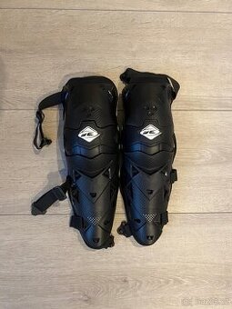 KENNY chránič kolen TITANIUM 21