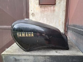 palivová nádrž pro YAMAHA XV 920 VIRAGO