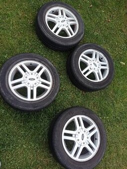 Letní pneu 195/60/R15 + ALU disky Ford Focus mk1