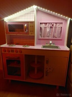 Dětská kuchyňka s diodovým podsvicenim