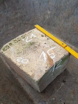 Šamotové tvarovky cihly, žulové bloky