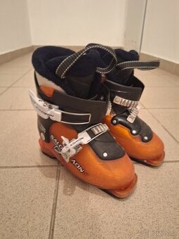 Prodám dětské lyžařské boty Salomon vel. 18