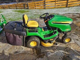 John Deere X350 R, zahradní traktůrek