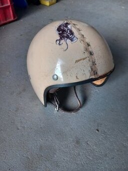 Retro helma - kokoska