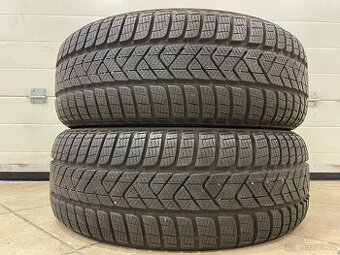 Pirelli Sottozero 3 215/60 R16 95H 2Ks zimní pneumatiky