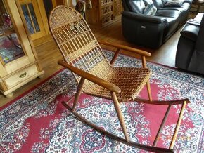 PROUTĚNÉ HOUPACÍ KŘESLO 60.LÉTA