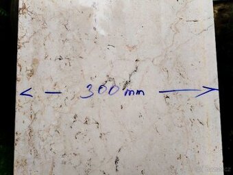 Dvoumetrový PARAPET  síla 3cm 205x30cm.