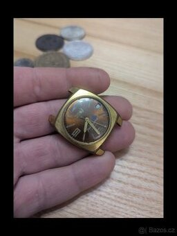 Au 20 pozlacené hodinky vostok