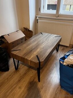 Konferenční stolek v industriálním stylu – masivní deska, ko