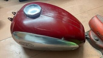 Jawa 250/350 nádrž - pěkný vnitřek