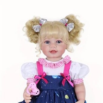 Nová panenka s doplnky