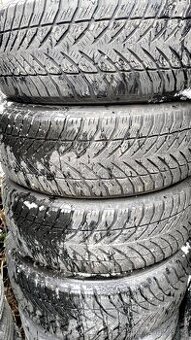 245/60/18 - Goodyear UltraGrip - zimni pneu