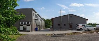 skladník v mrazícím skladu