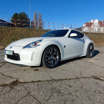Nissan 370Z  r.v.2017  70tis Km