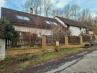 Prodej rodinného domu 7+kk, 206 m2, Sluštice, Praha - východ