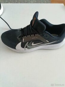 tenisky Nike