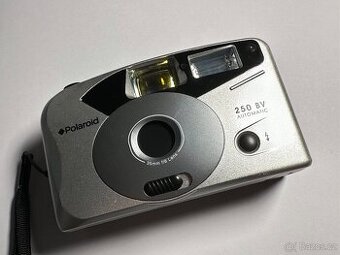 Polaroid 252 BV na 35mm Film