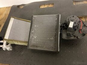 Výparník klimatizace , výměník topení , ventilátor VW T6