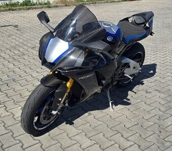 Yamaha R1M