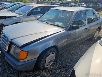 MERCEDES W124 2.0i - 1