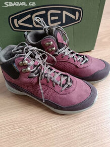 Nove celorocni boty s membránou Keen, vel.35