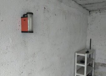 Pronajmu dlouhodobě zděnou garáž na 2 zámky