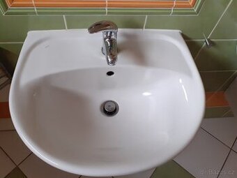 Prodám umyvadla i s baterií