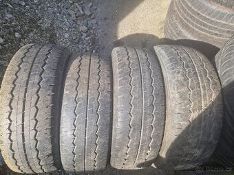 Letni pneu Dunlop 225/70/15C